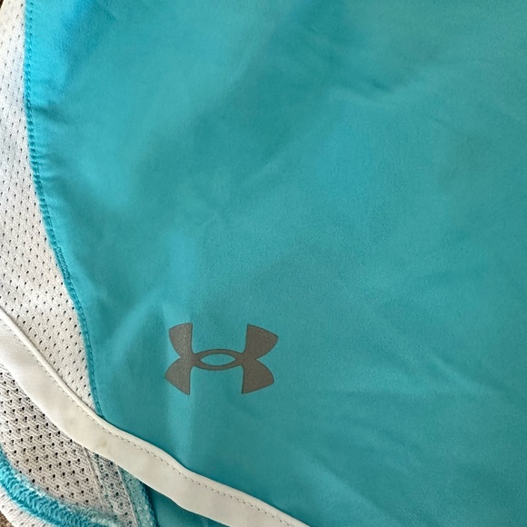 Under Armour Athletic Shorts - Picture 2 of 4